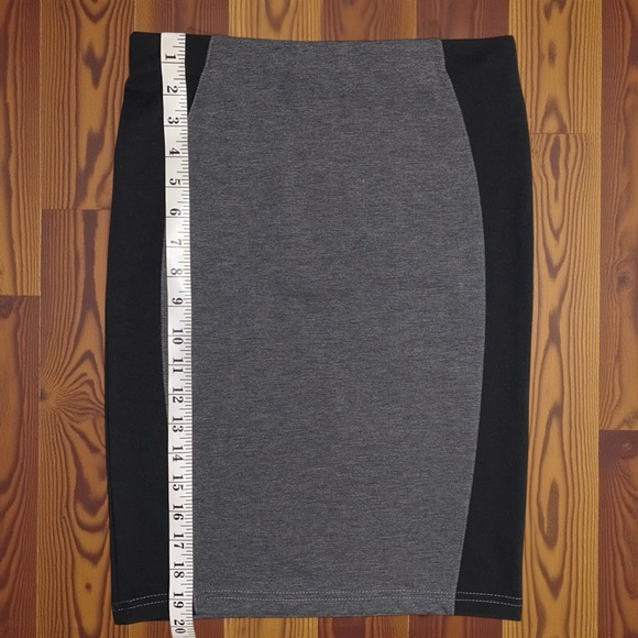 Forever 21 Grey and Black Colourblock Mini Pencil Skirt - Picture 7 of 7